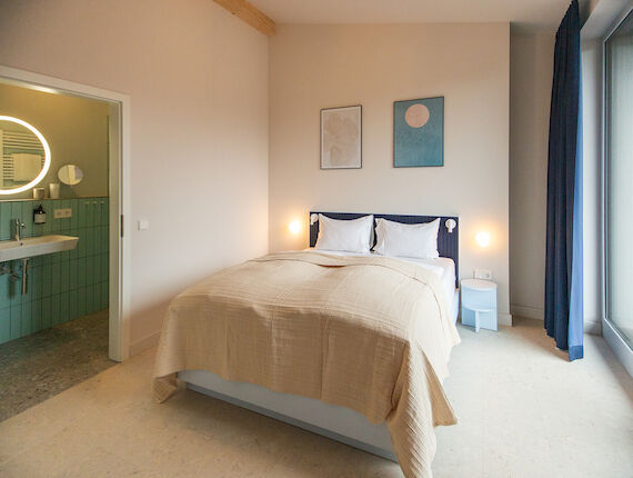Stuub Schluchsee Apartment Schlafzimmer Bett