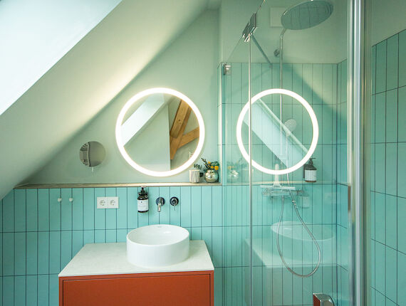 Stuub Schluchsee Badezimmer Dachschraege