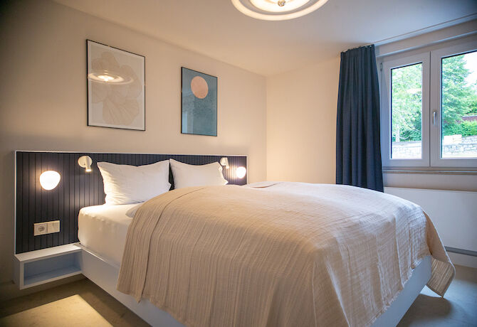Stuub Schluchsee Apartment Schlafzimmer Bett 03